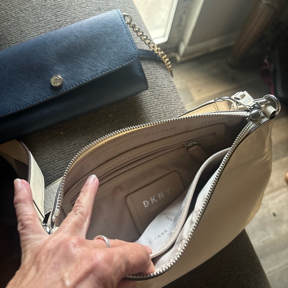 Purse - Picture 2 of 2